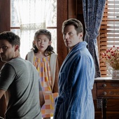 Une scène du film <em>Knock at the Cabin</em>