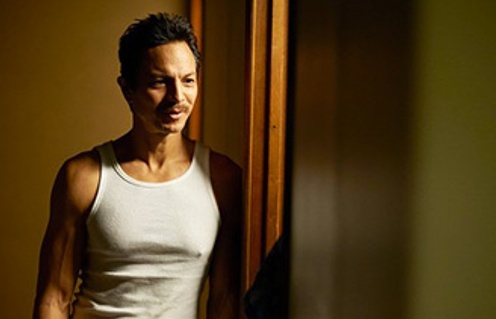 Benjamin Bratt dans The Lesser Blessed