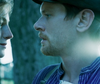 Une scène du film Lady Chatterley's Lover