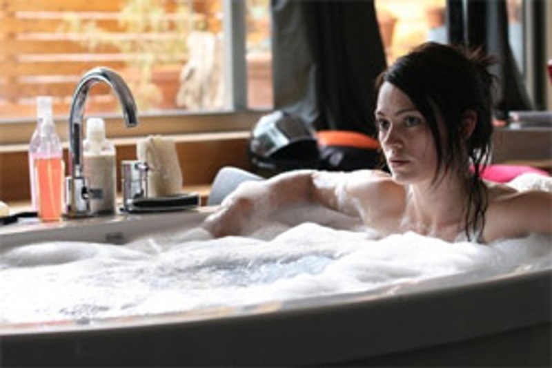 Lucie Laurier dans le film Nitro