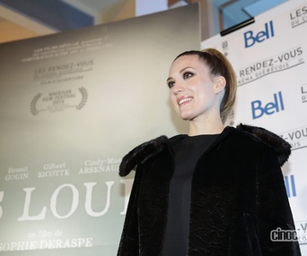 Sur le tapis rouge du film Les loups