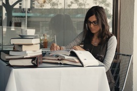 Une scène du film From Prada to Nada