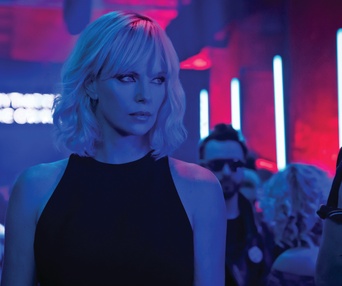Une scène du film Blonde atomique