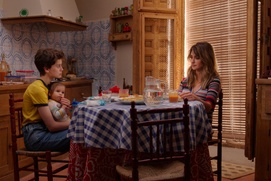 Une scène du film Parallel Mothers