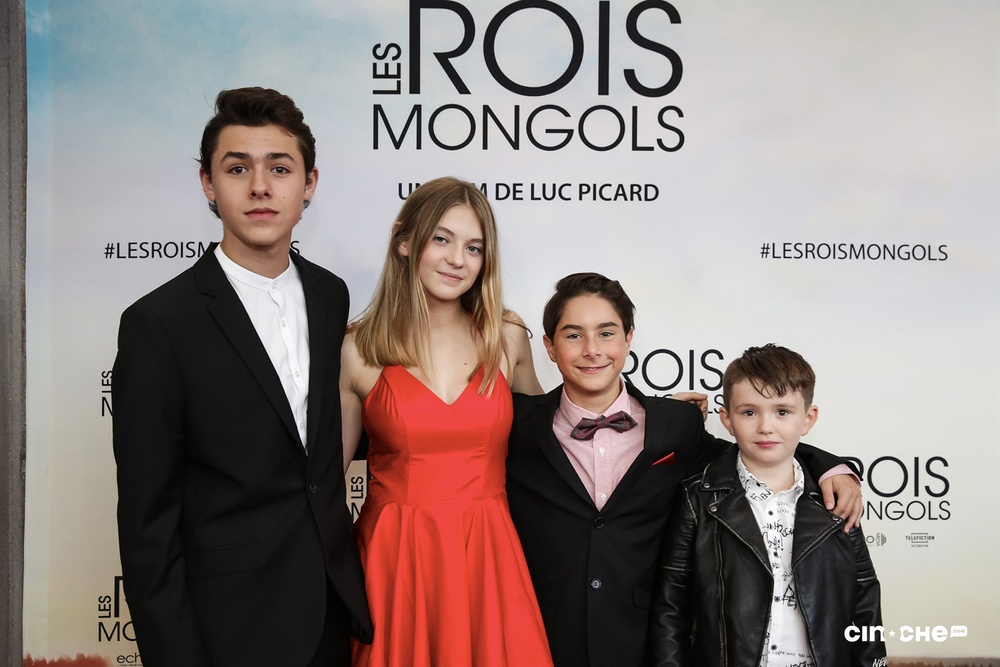 Sur le tapis rouge du film Les rois mongols