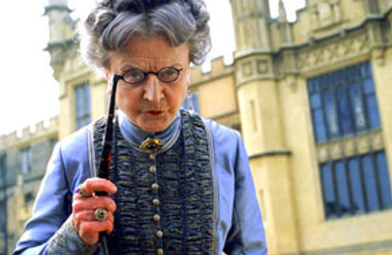 Angela Lansbury dans Nounou McPhee