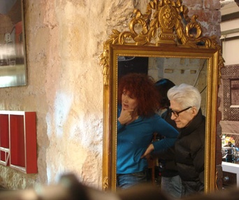 Une scène du film Les Herbes folles