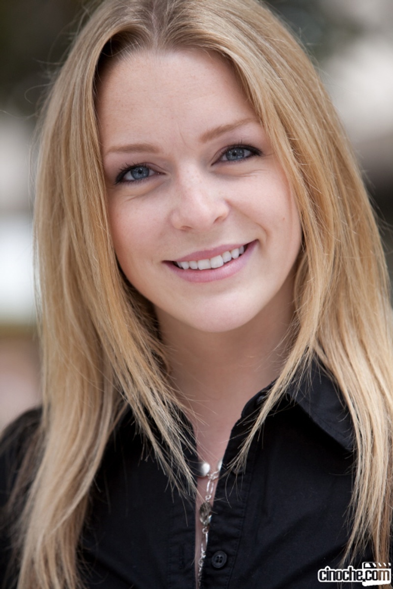 Annie Villeneuve sur le tapis rouge de De père en flic