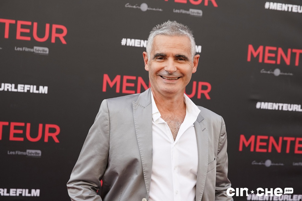 Sur le tapis rouge du film Menteur
