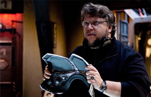 Guillermo del Toro sur le plateau de Pacific Rim