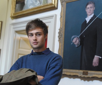 Une scène du film The Riot Club