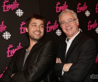 Sur le tapis rouge du film Émilie