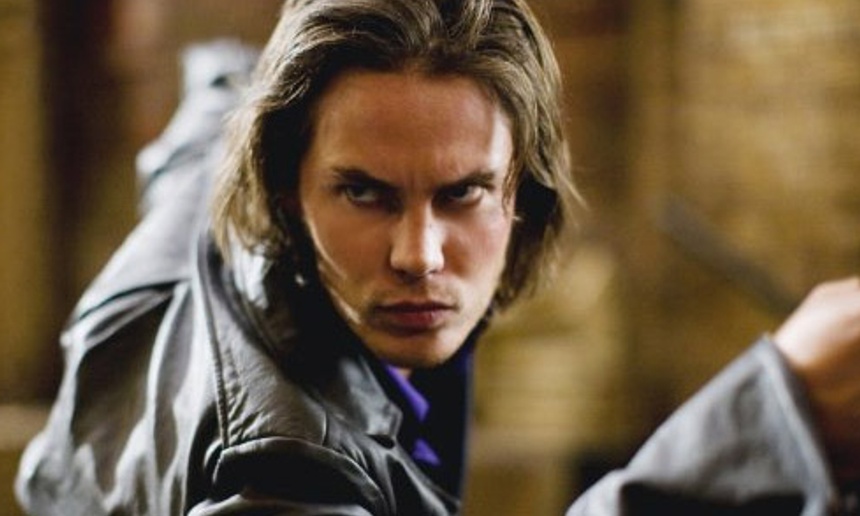 Taylor Kitsch dans Battleship