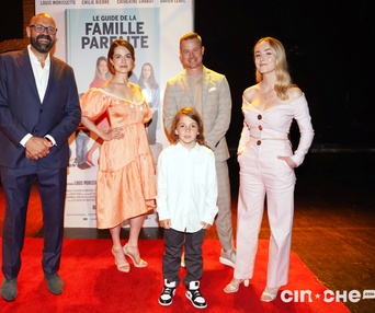 Première du film Le guide de la famille parfaite