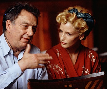 Scène du film Madame Henderson présente