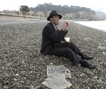 Scène du film The Counterfeiters