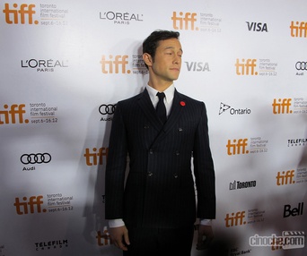 TIFF 2012 - Sur le tapis rouge de Looper