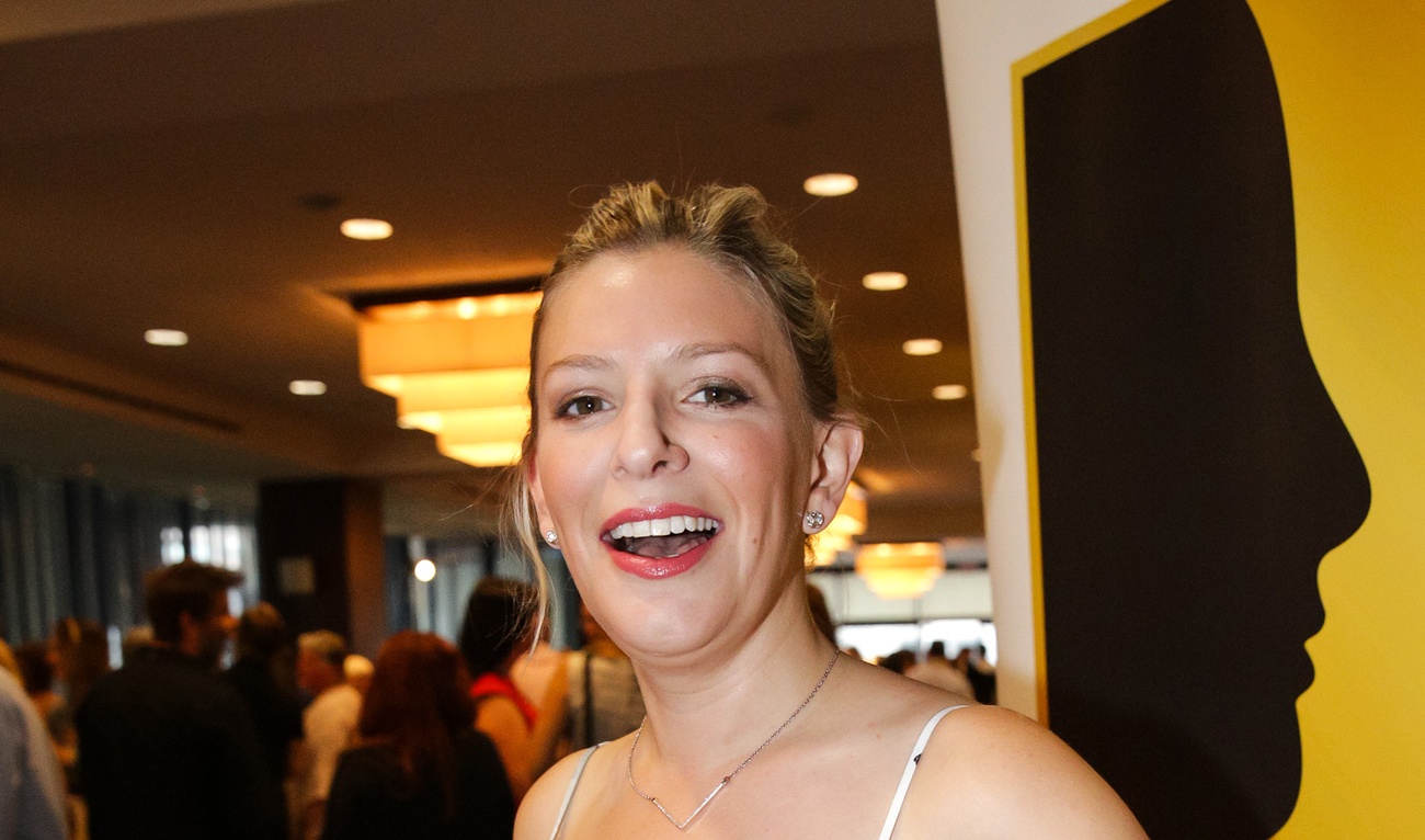 Anne-Marie Withenshaw ne cache plus sa grossesse et elle est magnifique