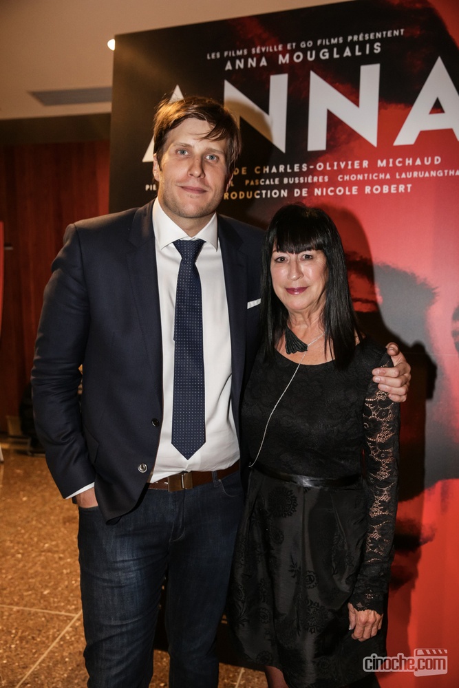 Sur le tapis rouge du film Anna