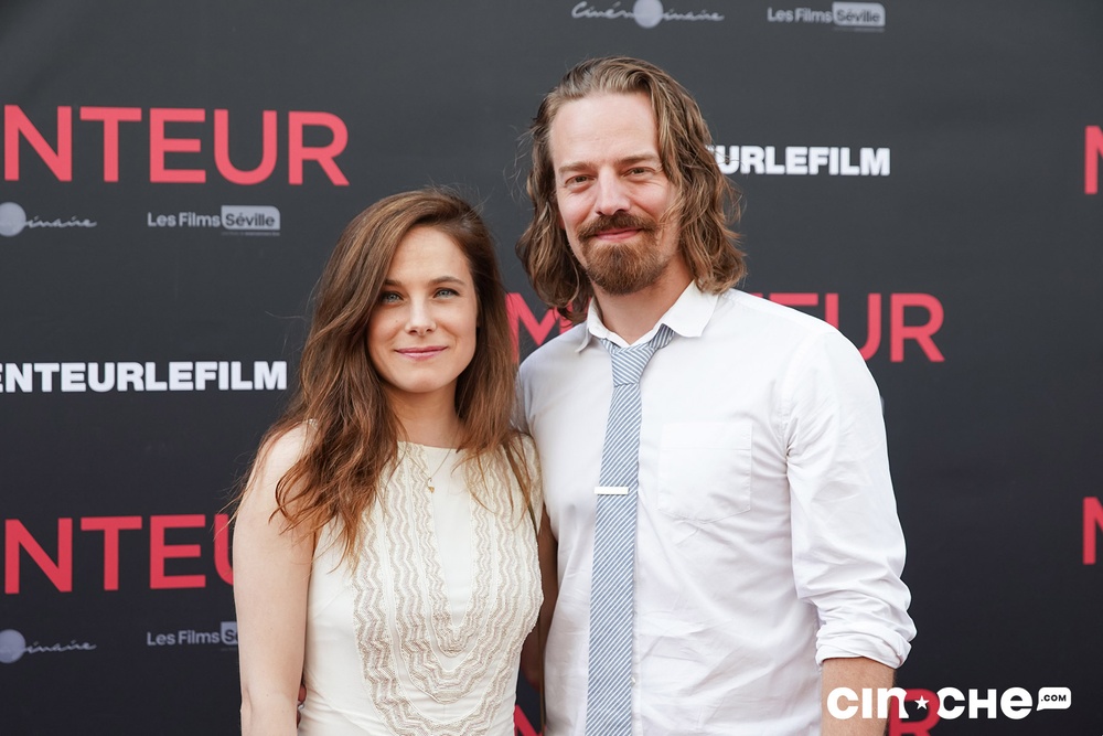Sur le tapis rouge du film Menteur