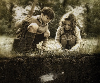 Affiche du film Inside Hana's Suitcase