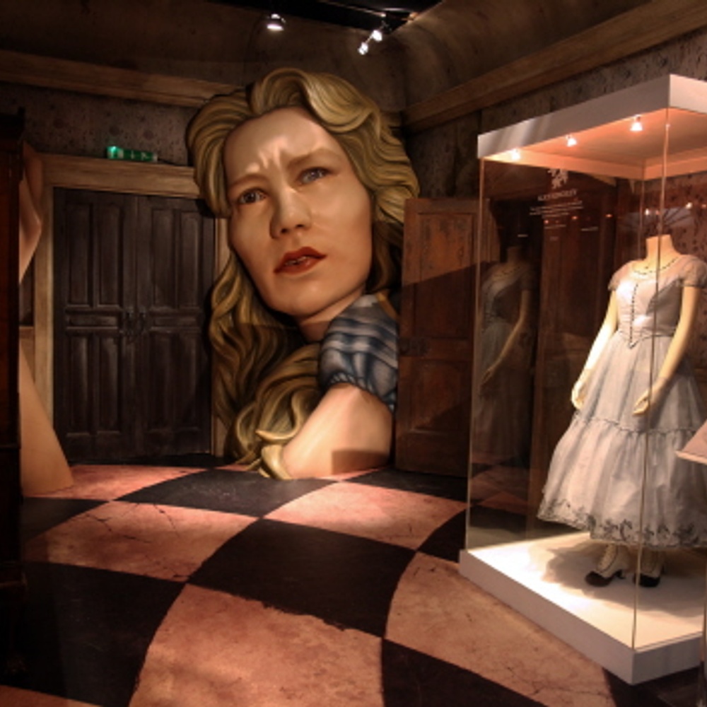 Alice in Wonderland : The Touring Exhibition