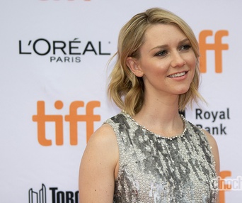 Sur le tapis rouge du film American Pastoral