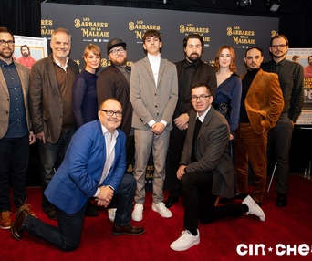 Sur le tapis rouge du film Les Barbares de La Malbaie