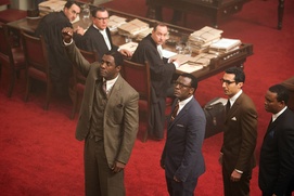 Une scène du film Mandela: Long Walk to Freedom