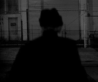 Une scène du film A Girl Walks Home Alone at Night