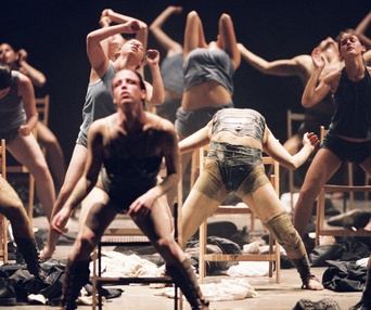 Une scène du film Mr. Gaga