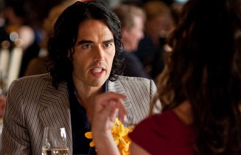 Russell Brand dans le film Arthur