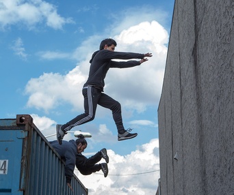 Une scène du film Tracers