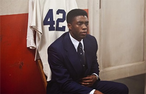 Chadwick Boseman dans 42