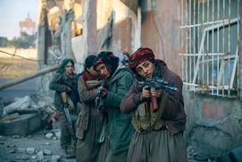 Une scène du film Les filles du soleil