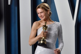 Sur le tapis rouge du party Vanity Fair des Oscars 2020 Sur le tapis rouge du party Vanity Fair des Oscars 2020
