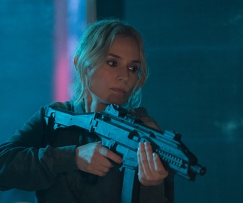 Une scène du film The 355