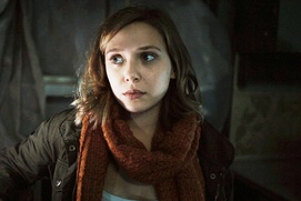 Une scène du film Silent House Une scène du film Silent House