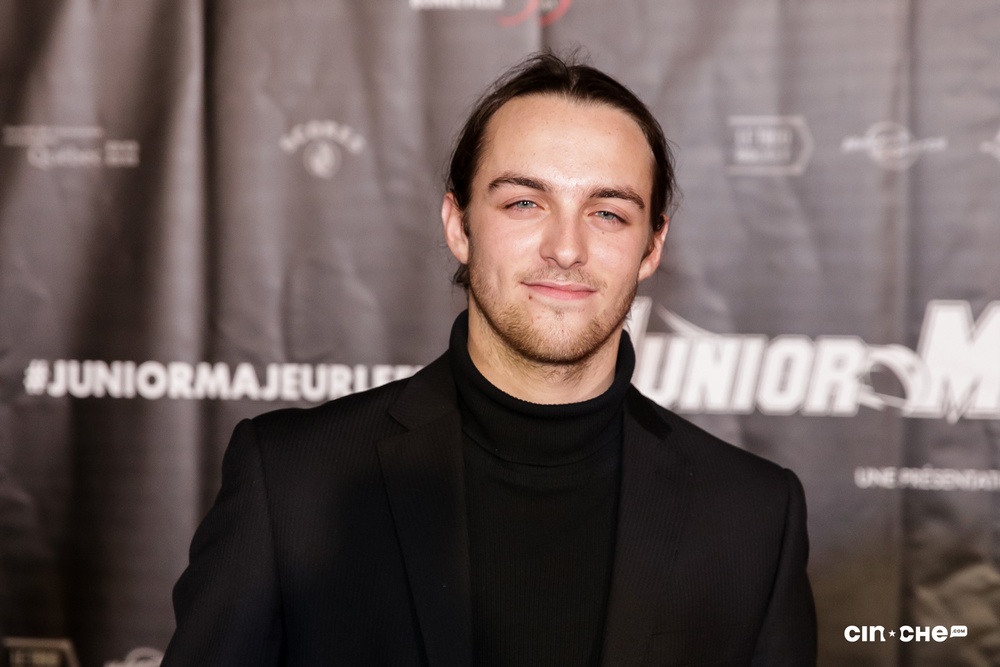 Sur le tapis rouge du film Junior majeur