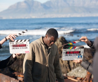 Une scène du film Mandela: Long Walk to Freedom