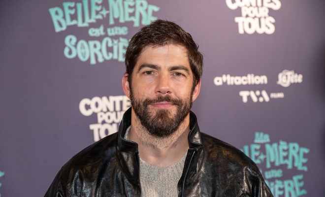 Image de l'article Pierre-Yves Cardinal pose avec ses deux filles : une magnifique famille!