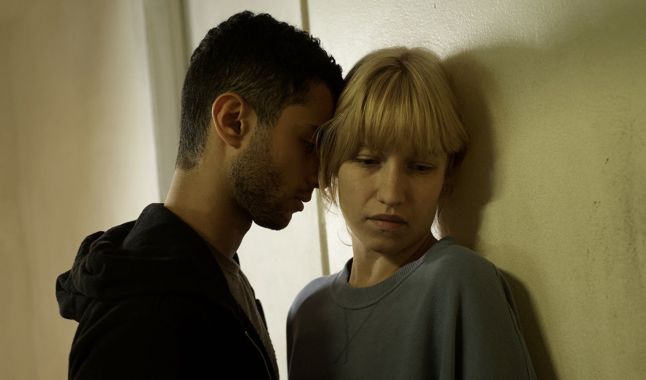 Découvrez des images et la bande-annonce de la série très attendue Le Monstre