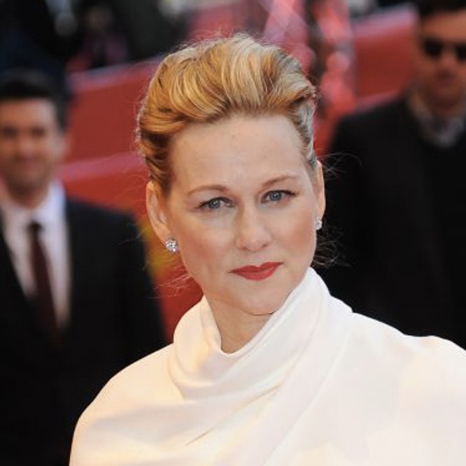 Laura Linney