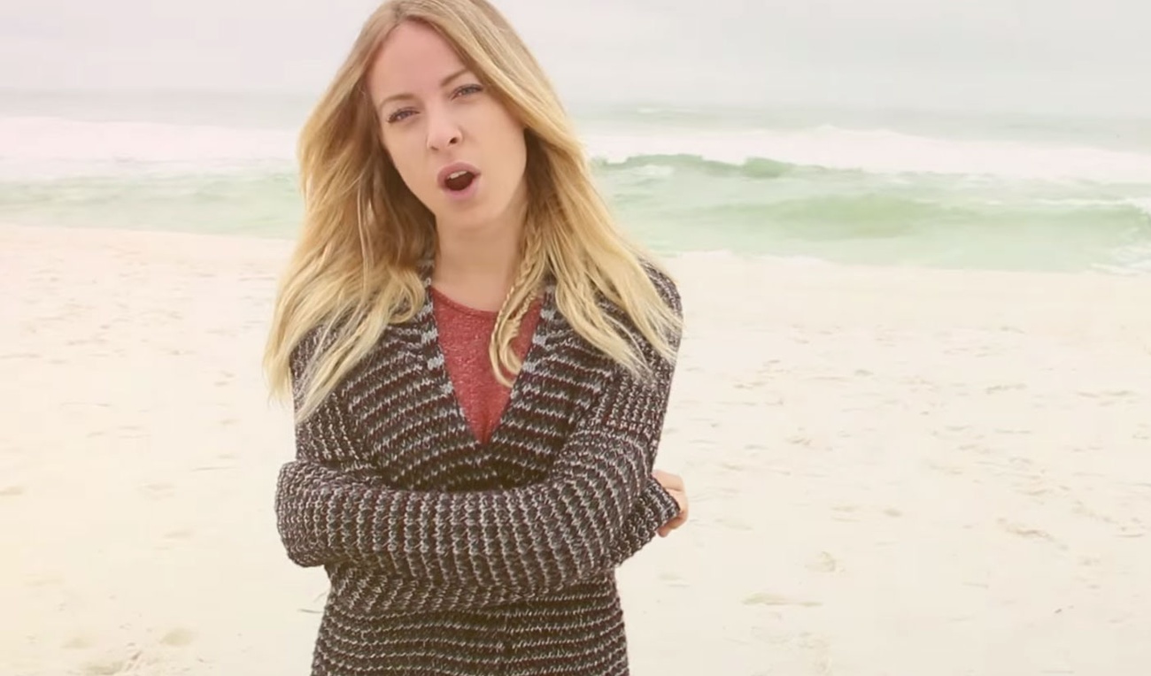 Première chanson originale en anglais pour Marie-Mai