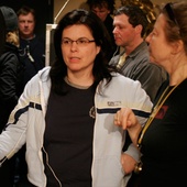 Scène du film Serveuses demandées