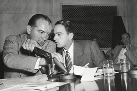 Une scène du film Where's My Roy Cohn?