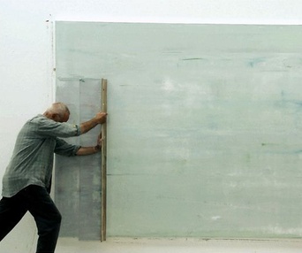 Une scène du film Gerhard Richter Painting