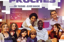 Affiche du film Tellement Proches