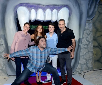 Séance photo avec les acteurs de Goosebumps