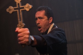 Une scène du film The Nun Une scène du film The Nun